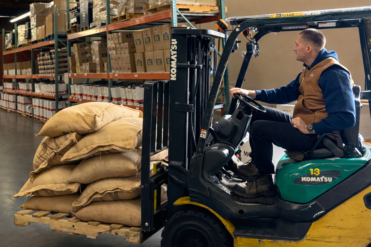 5K Forklift Rental Equipment in Warehouse in Seattle